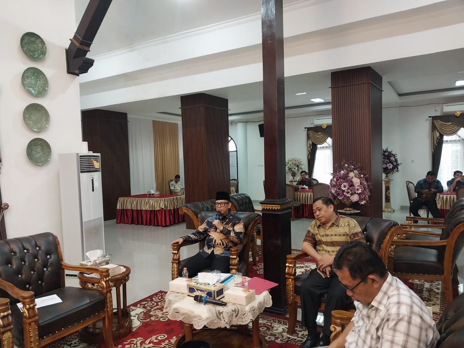 Gelar Rapat Terbatas, Bupati Minta Fungsi Pasar dikembalikan