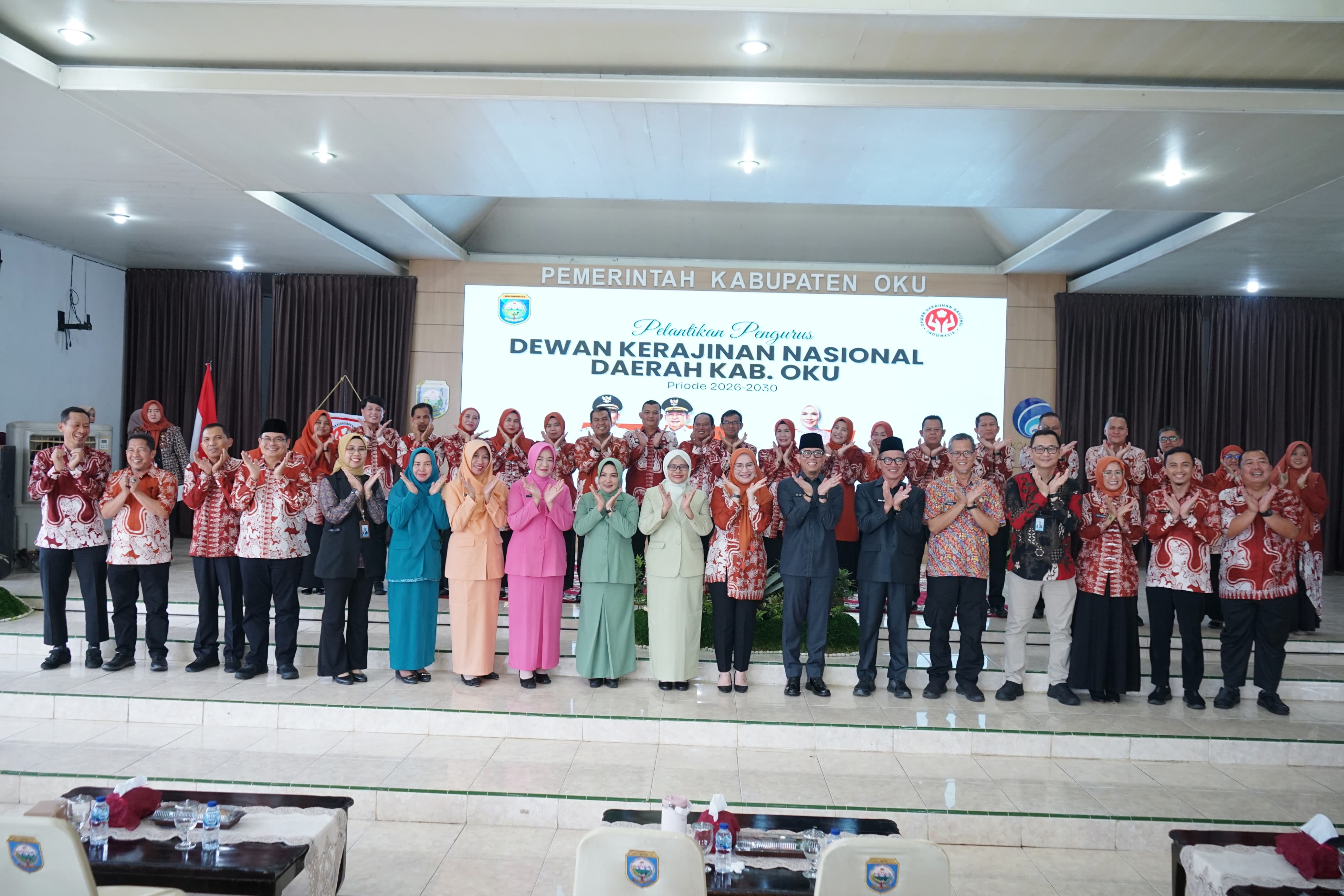 Bupati OKU Minta Dekranasda Bisa Jadi Jembatan Pengrajin Lokal